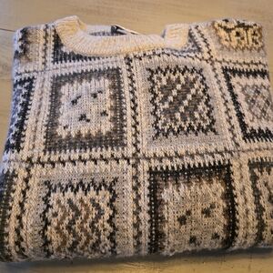 Vintage Women's Pelo WoolBlend Sweater, No SizeTag, Med measurements, Browns